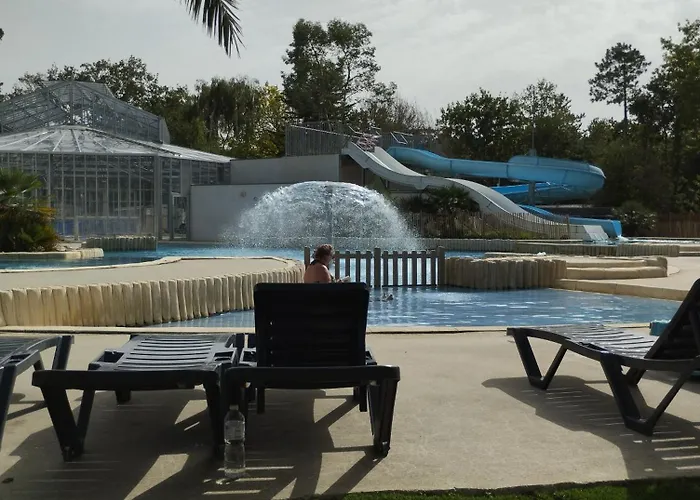 Mobil - 2 6p Bois De Bayadene *